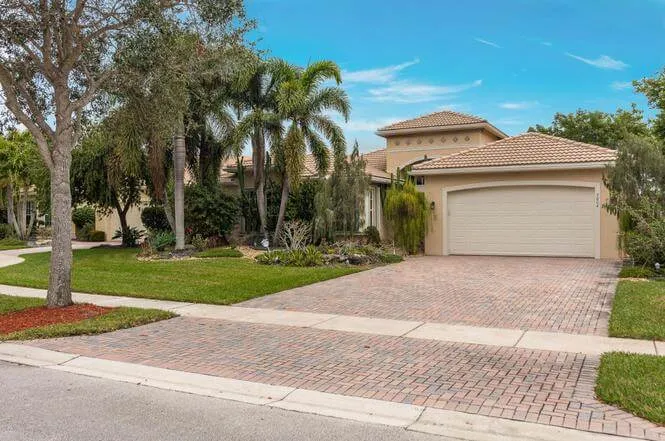 Home in Valencia Shores sold and liquidated by our team